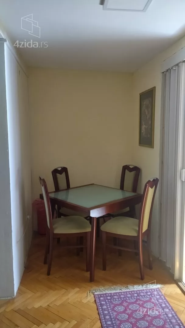 Troiposoban stan | 4zida