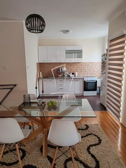 Davorina Jenka | 4zida.rs