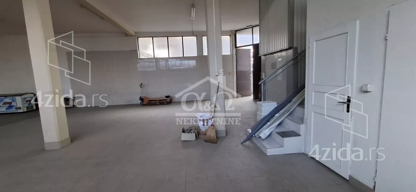 Poslovna zgrada | 4zida