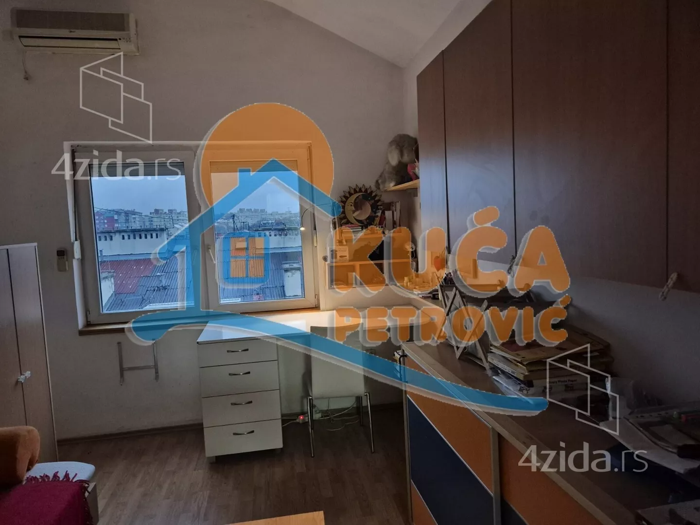 Troiposoban stan | 4zida