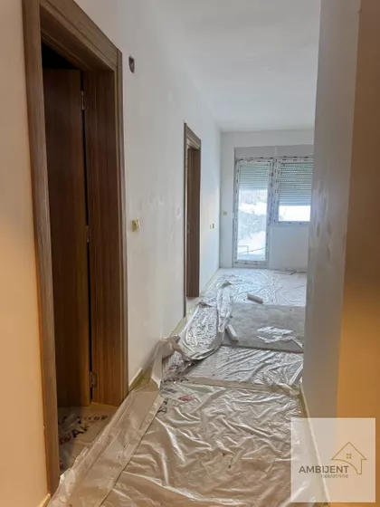 Stari Banovci | 4zida.rs