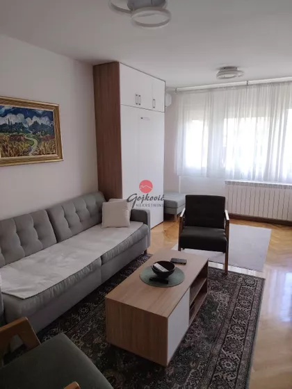 Milana Jovanovića | 4zida.rs