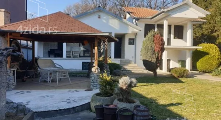 Kuća | 4zida