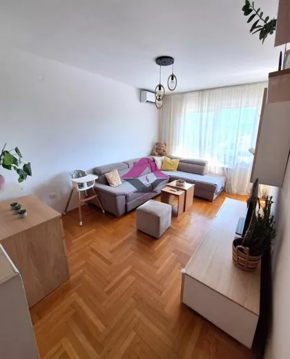 Krilova | 4zida.rs