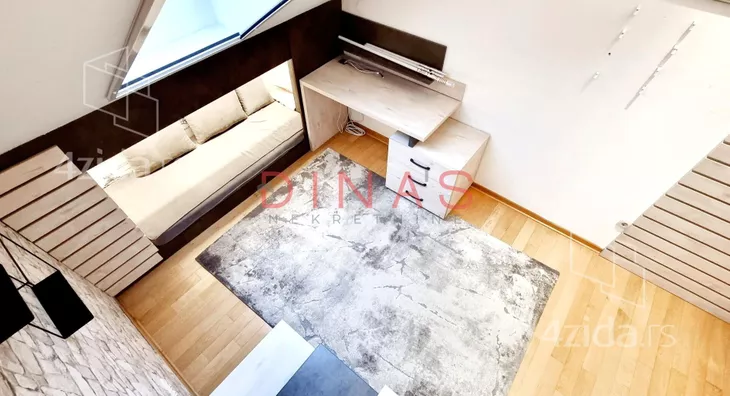 Petosoban stan | 4zida