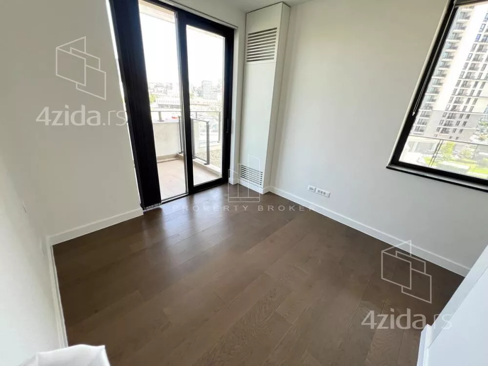 Petosoban stan | 4zida