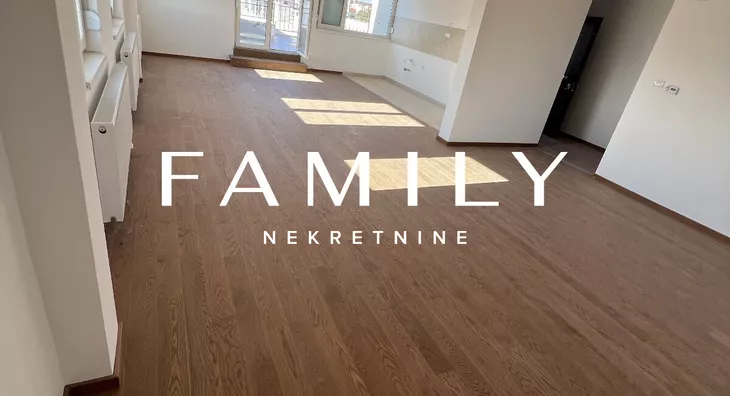 Šestoiposoban stan | 4zida