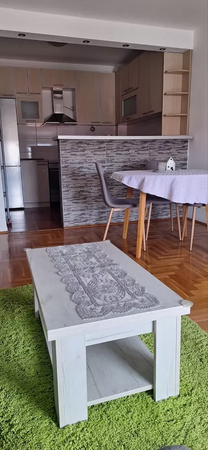 Stojana Novakovića 83 | 4zida.rs