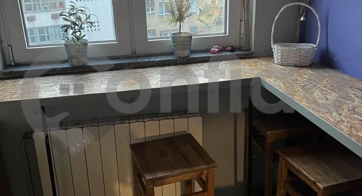 Šestoiposoban stan | 4zida