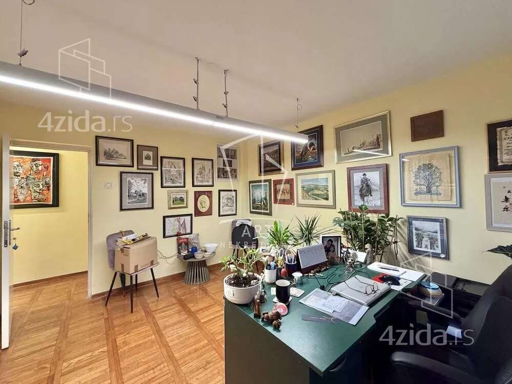 Poslovni prostor | 4zida