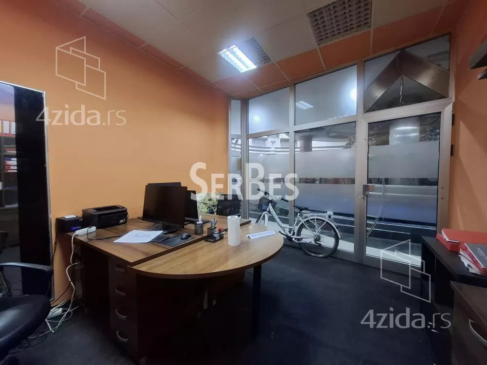 Lokal | 4zida