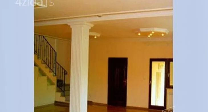 Šestosoban stan | 4zida