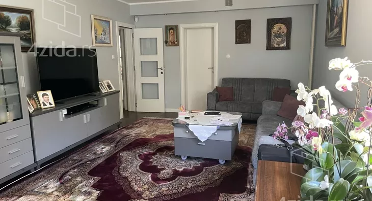 6-etažna kuća | 4zida