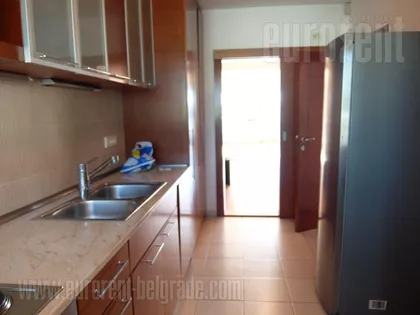 FILMSKI GRAD | 4zida.rs