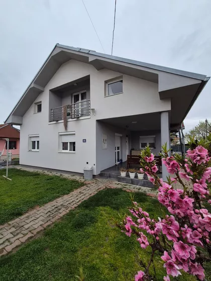 Gradske lokacije | 4zida.rs