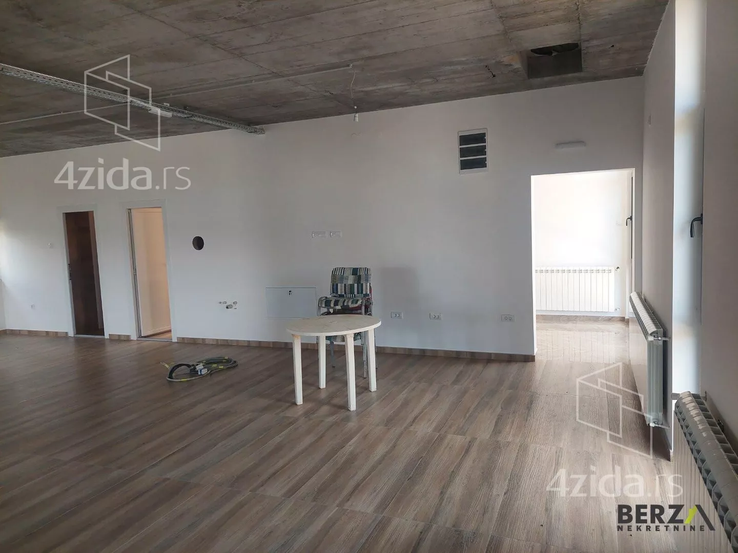 Poslovni prostor | 4zida