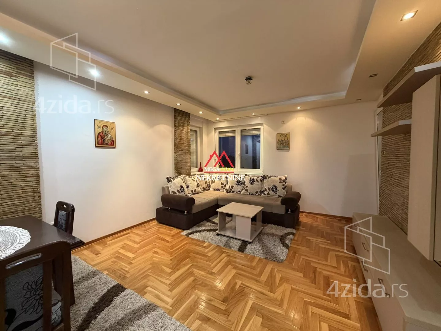 Dvoiposoban stan | 4zida