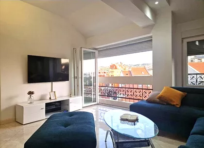 Ekonomski/Pravni Fakultet | 4zida.rs