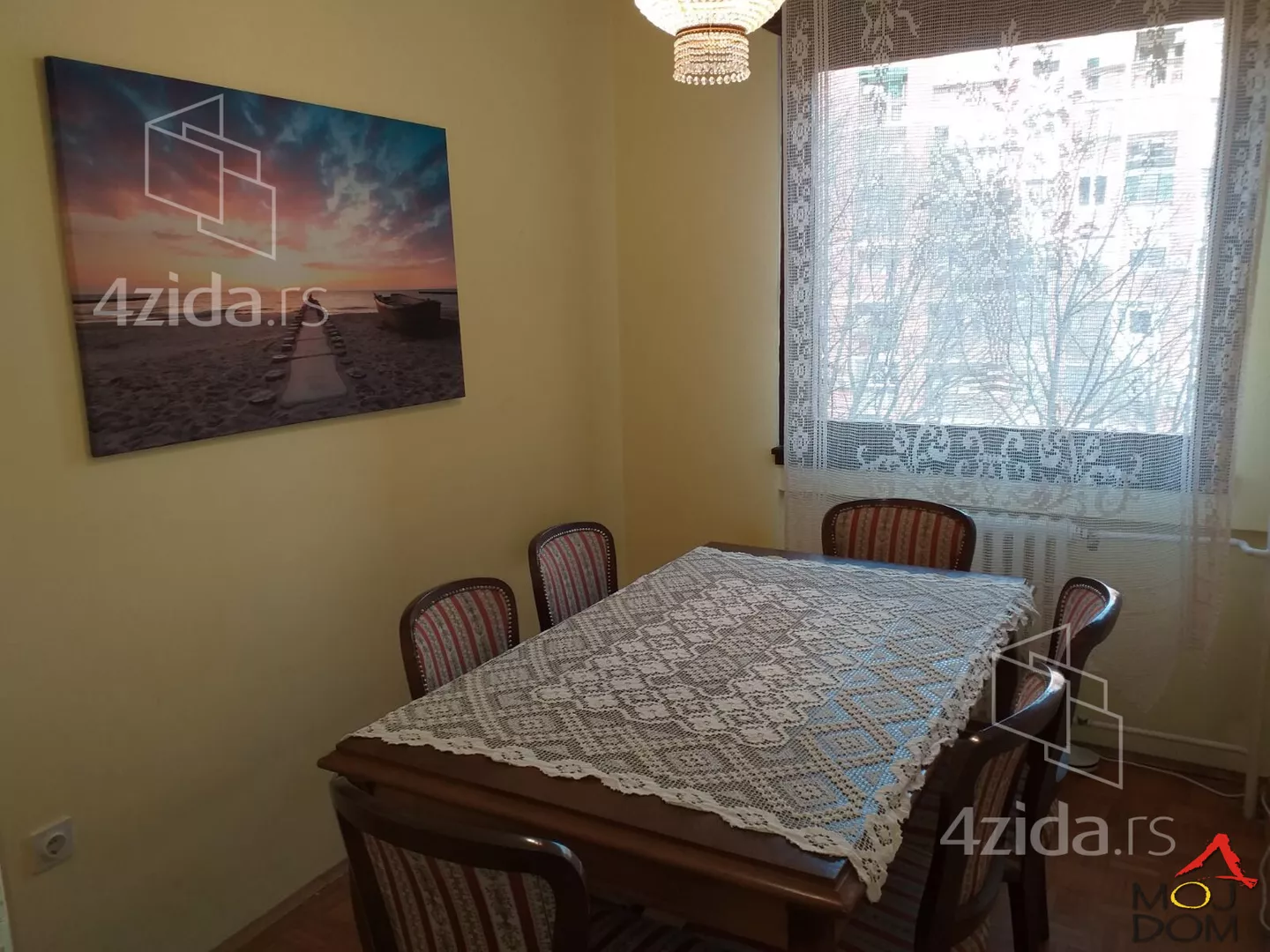 Četvoroiposoban stan | 4zida