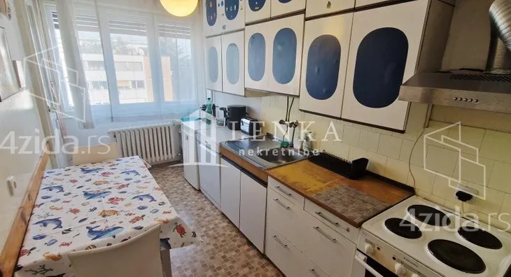 Četvoroiposoban stan | 4zida