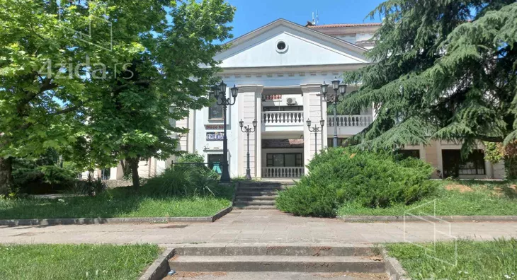 Poslovni prostor | 4zida