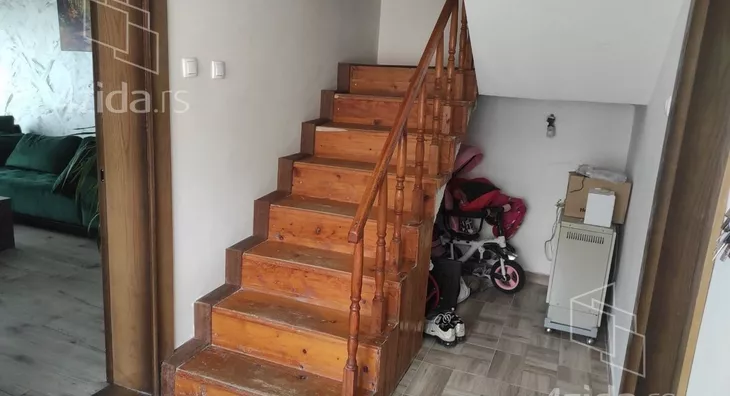 3-etažna kuća | 4zida