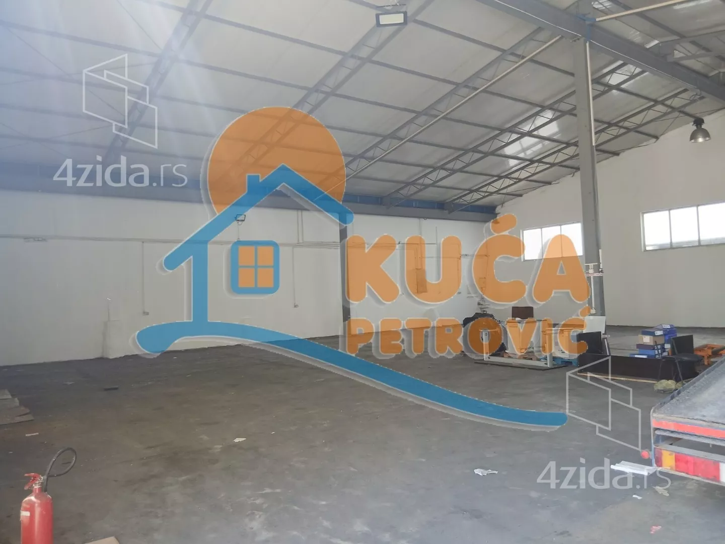 Lokal | 4zida