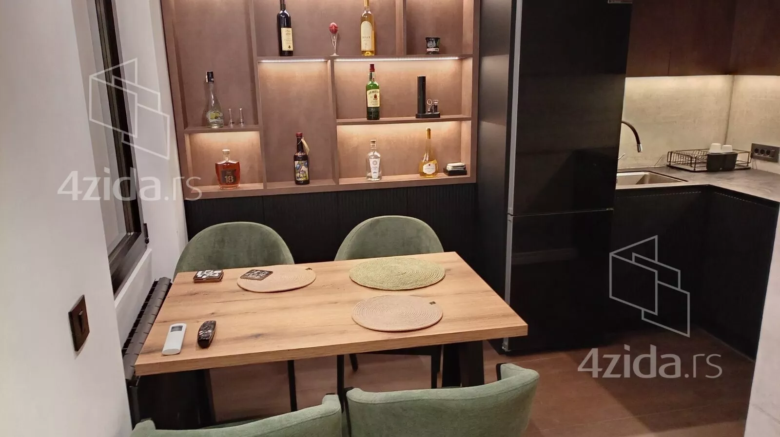 Jednoiposoban stan | 4zida