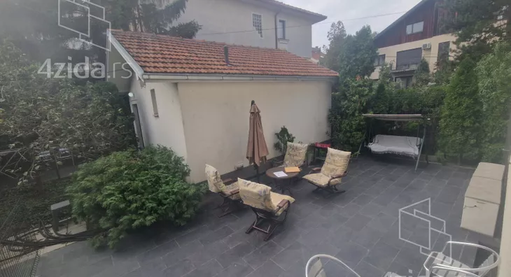 Šestosoban stan | 4zida