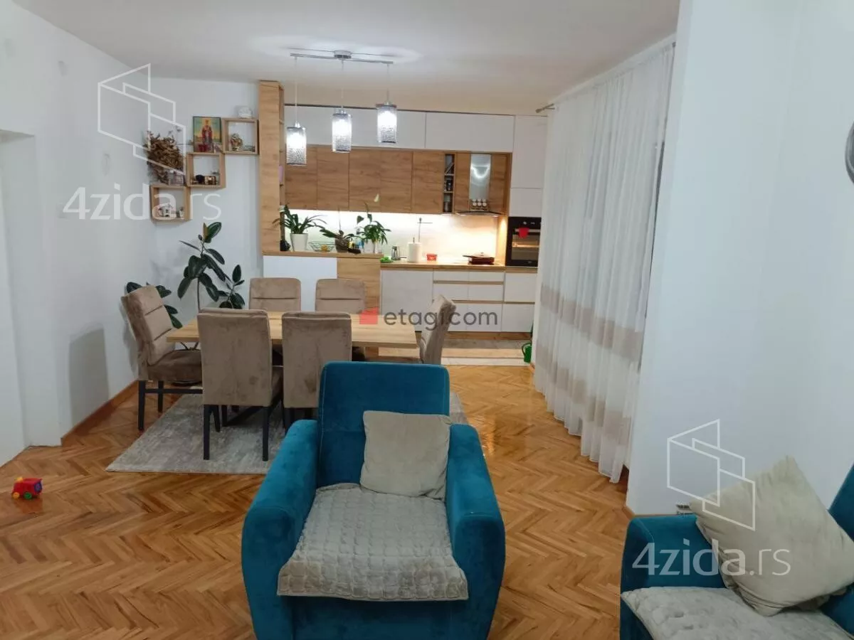 Kuća | 4zida
