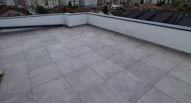 Šestosoban stan | 4zida