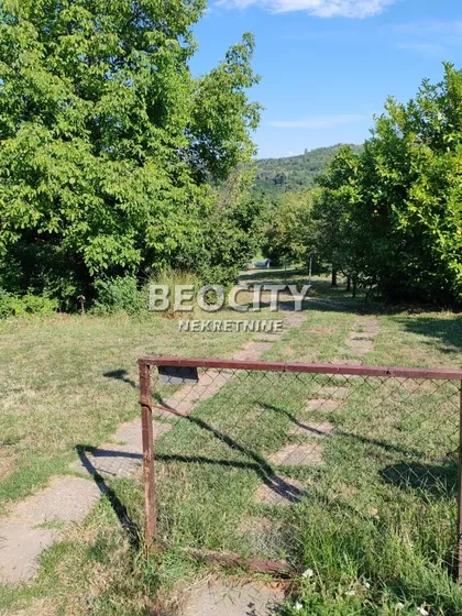 Banovac | 4zida.rs
