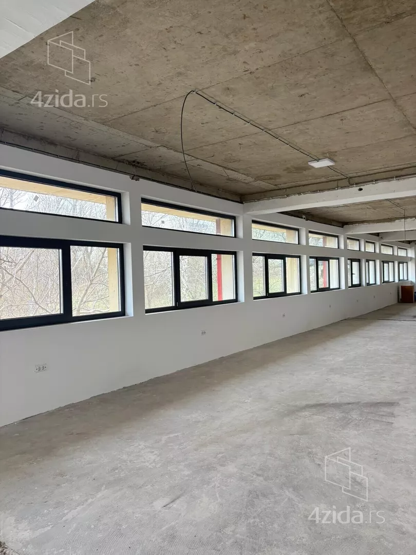 Poslovni prostor | 4zida