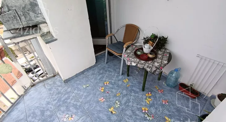 Četvoroiposoban stan | 4zida