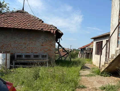Put Za Nestroviće Erčani | 4zida.rs