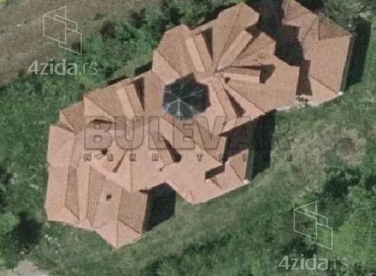 Lokal | 4zida