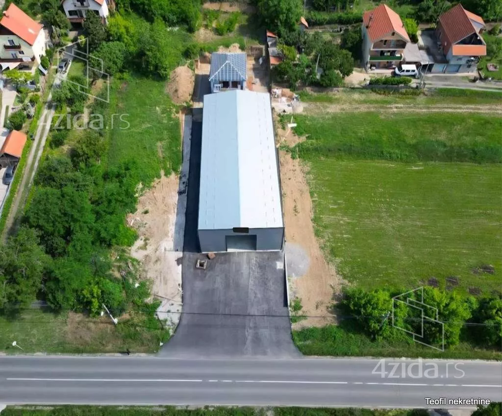 Poslovni prostor | 4zida