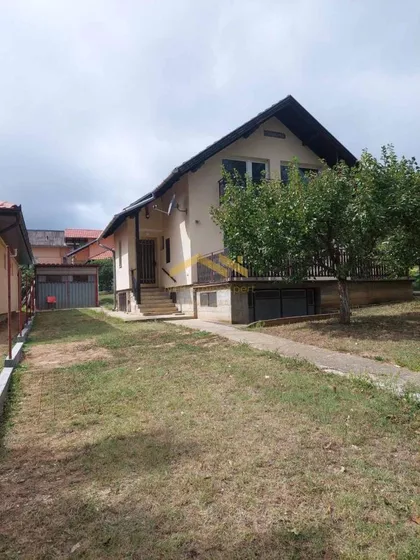 Popovica | 4zida.rs