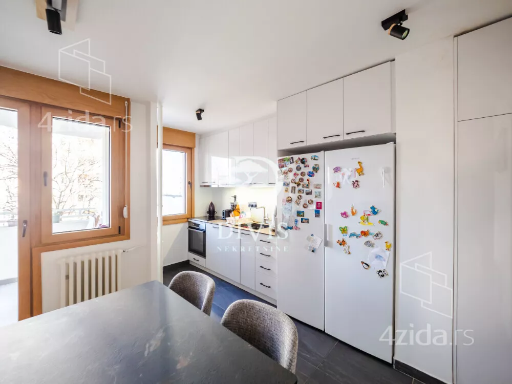 Troiposoban stan | 4zida