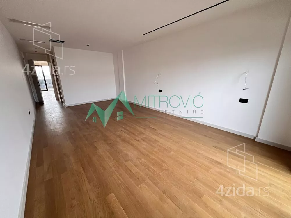 Petosoban stan | 4zida