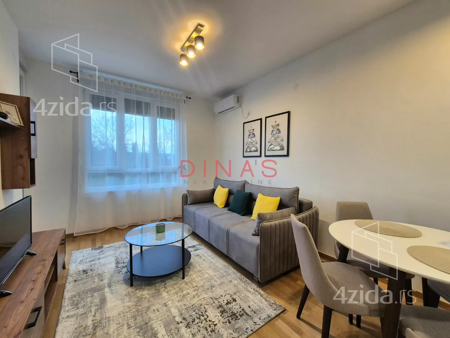 Jednoiposoban stan | 4zida