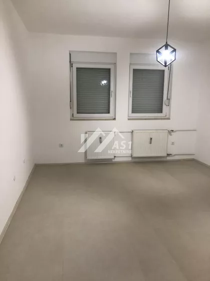 Rumenački put | 4zida.rs