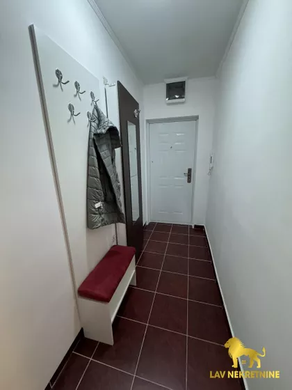 ŽELEZNIČKA | 4zida.rs