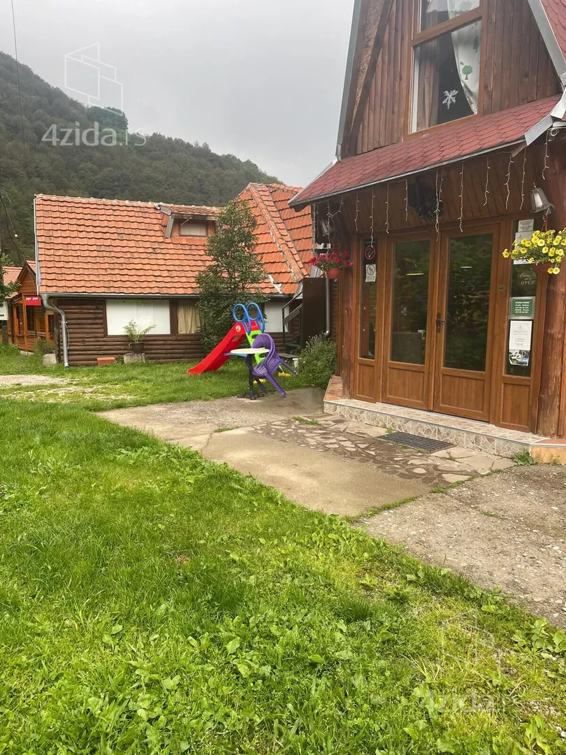 Turistički objekat | 4zida