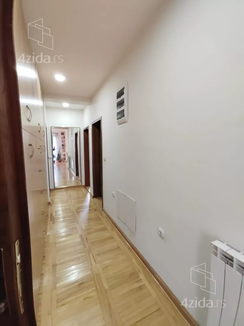 4-etažna kuća | 4zida