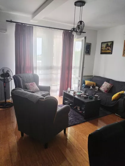 Kralja Petra I Karađorđevića 27 | 4zida.rs