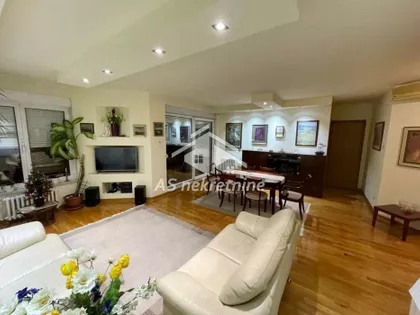 Autokomanda | 4zida.rs