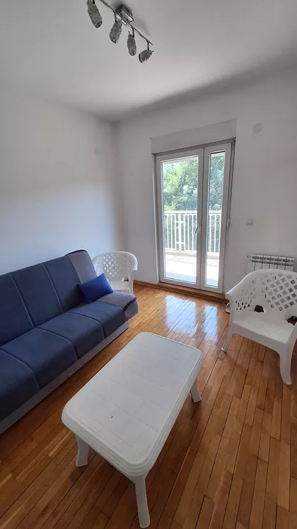Petra Konjovića bb | 4zida.rs