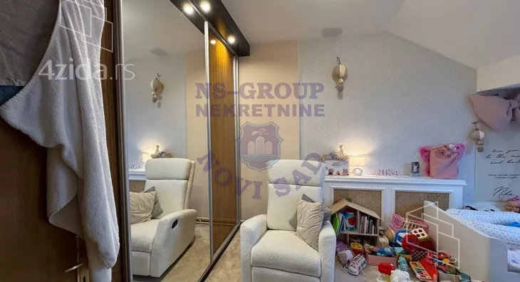 Petosoban stan | 4zida