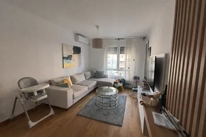 Cara Dušana 84 | 4zida.rs